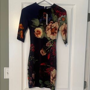 Alice + Olivia Black Floral knee length dress